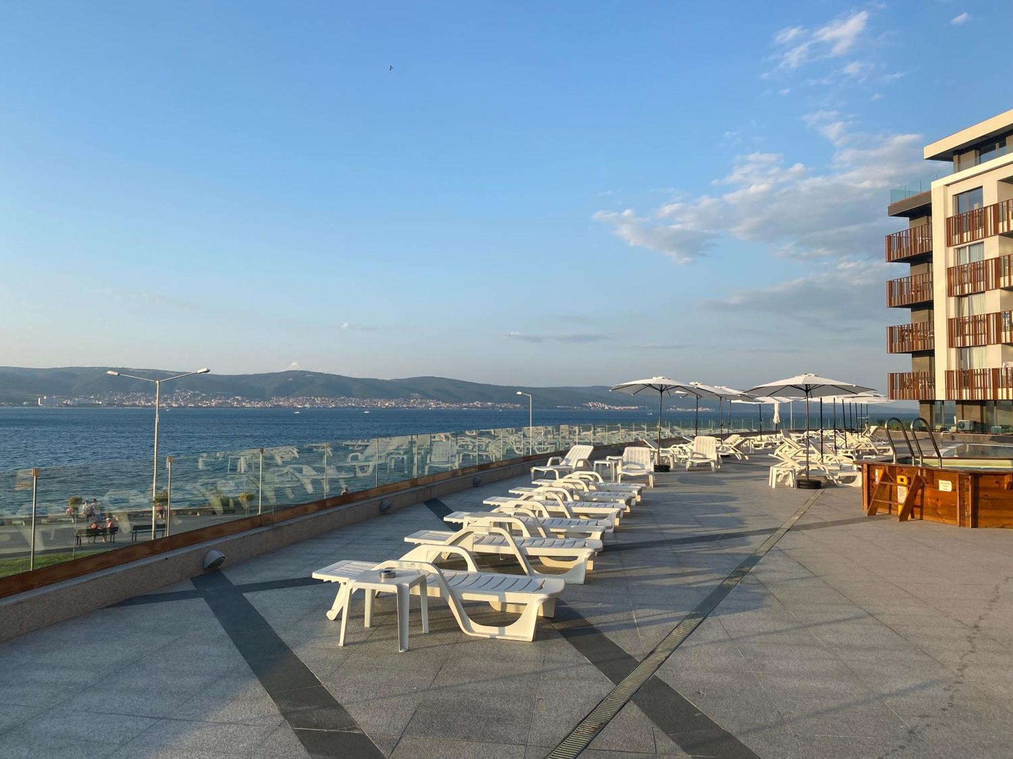Paradiso 'В' 201 One Bedroom Apartment 内塞伯尔 外观 照片