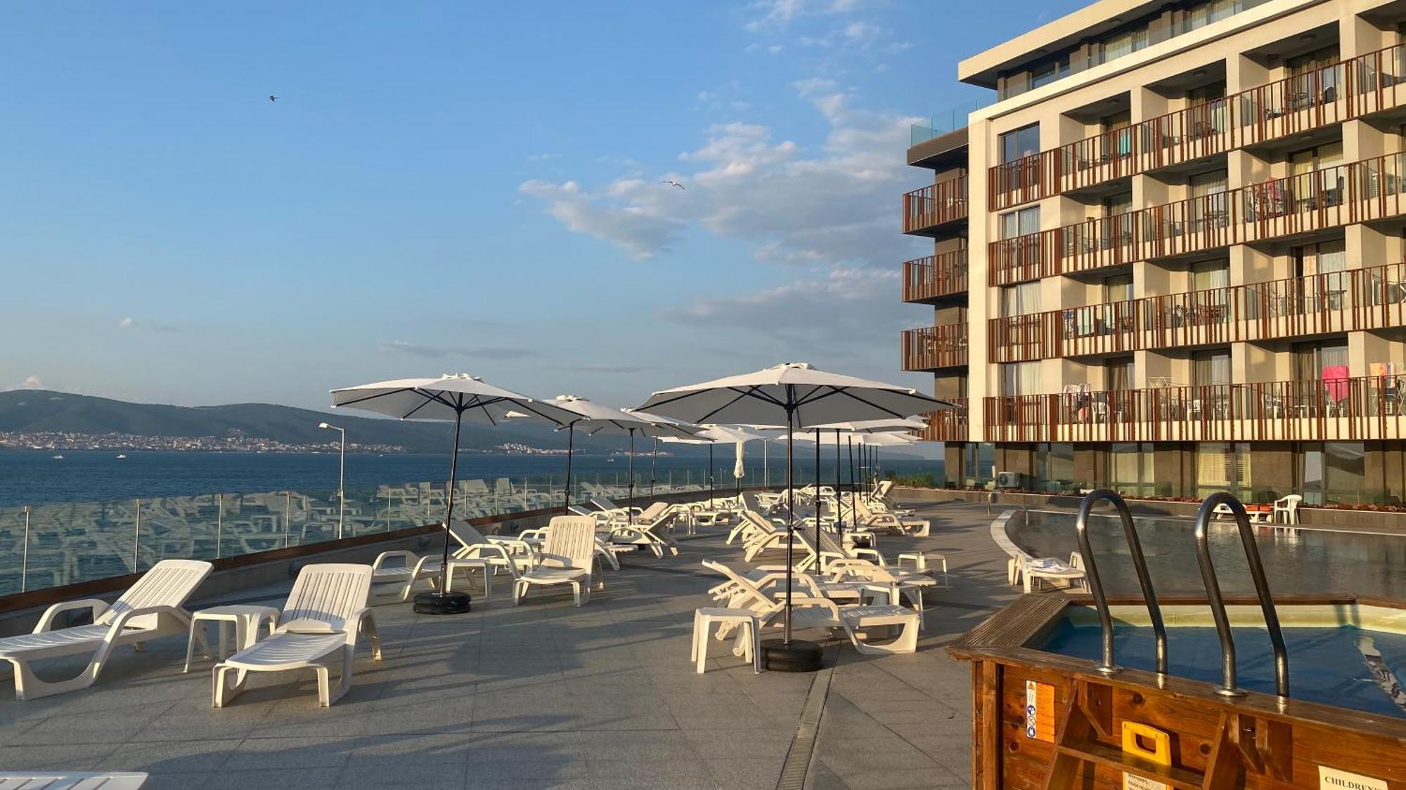 Paradiso 'В' 201 One Bedroom Apartment 内塞伯尔 外观 照片